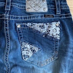 Miss Me denim mid rise curvy crop sz 34